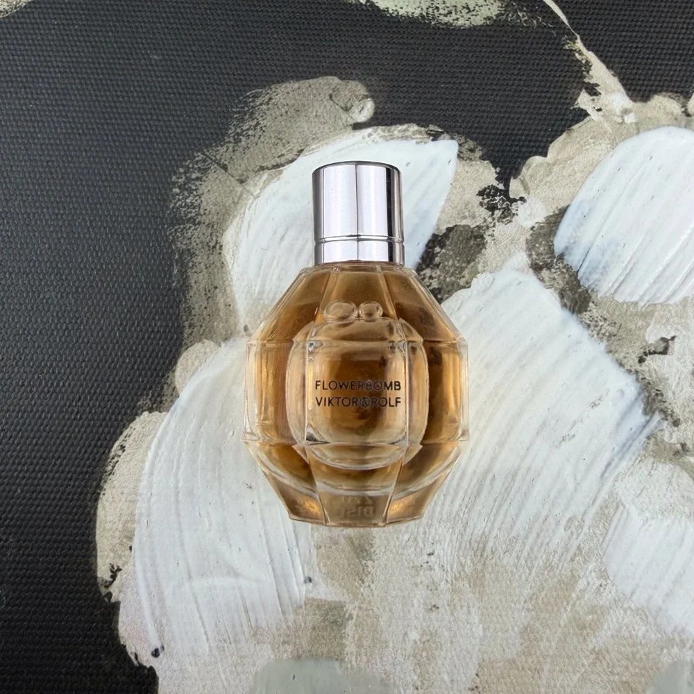 NIB Viktor & Rolf Flowerbomb 0.24 0z. Mini Travel Size.